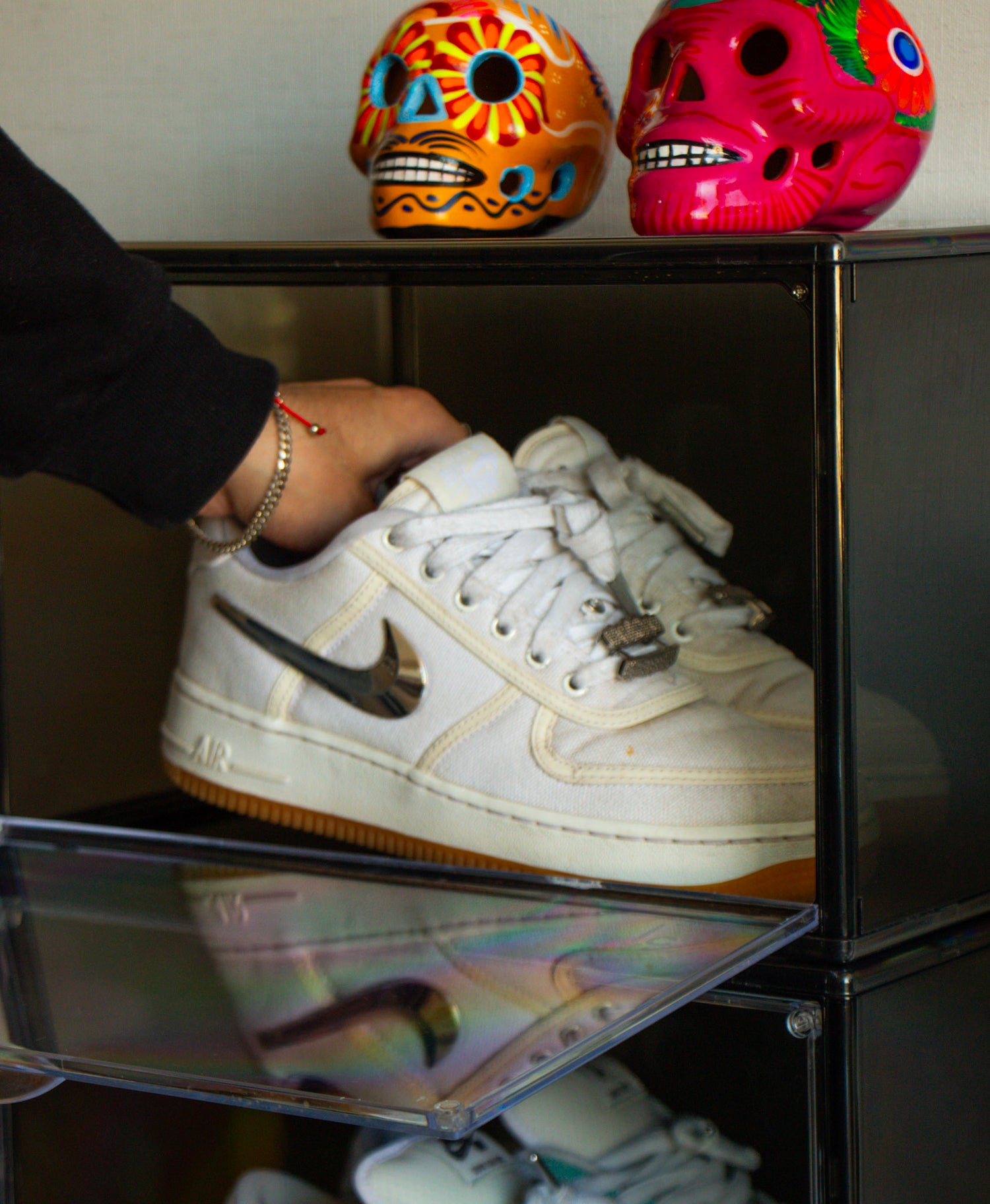 Caja organizadora gris sneakerbox