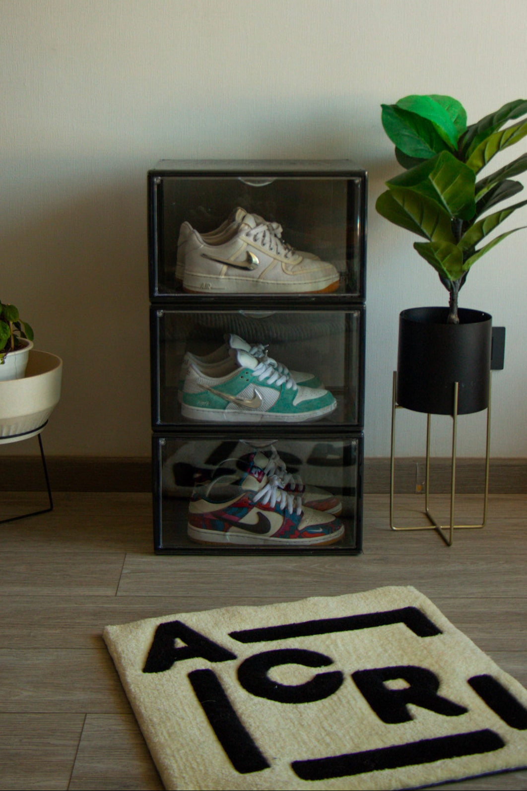 Caja organizadora gris sneakerbox