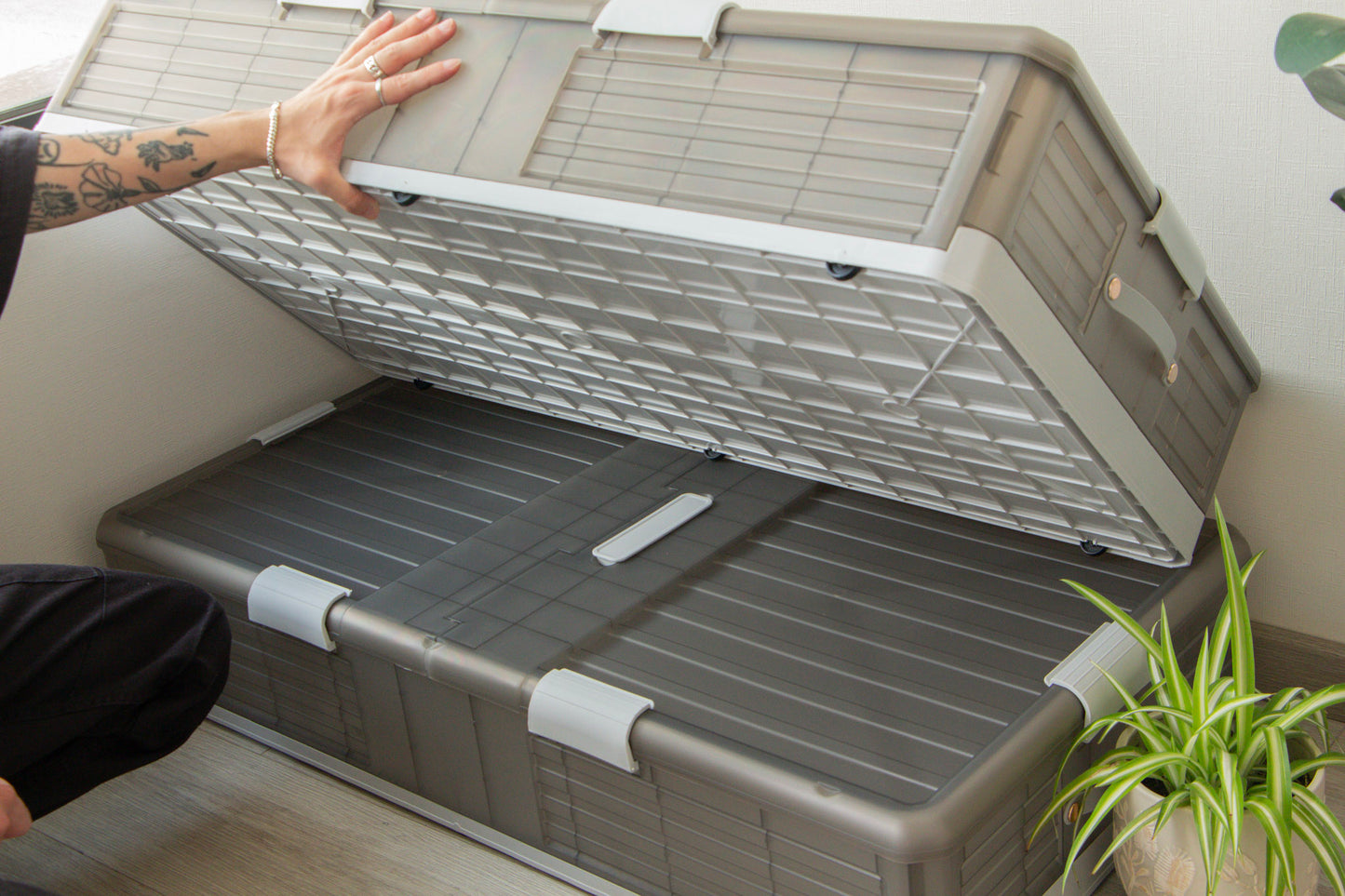 Caja Organizadora Bajo Cama Plegable con Ruedas - Apilable y Multiuso