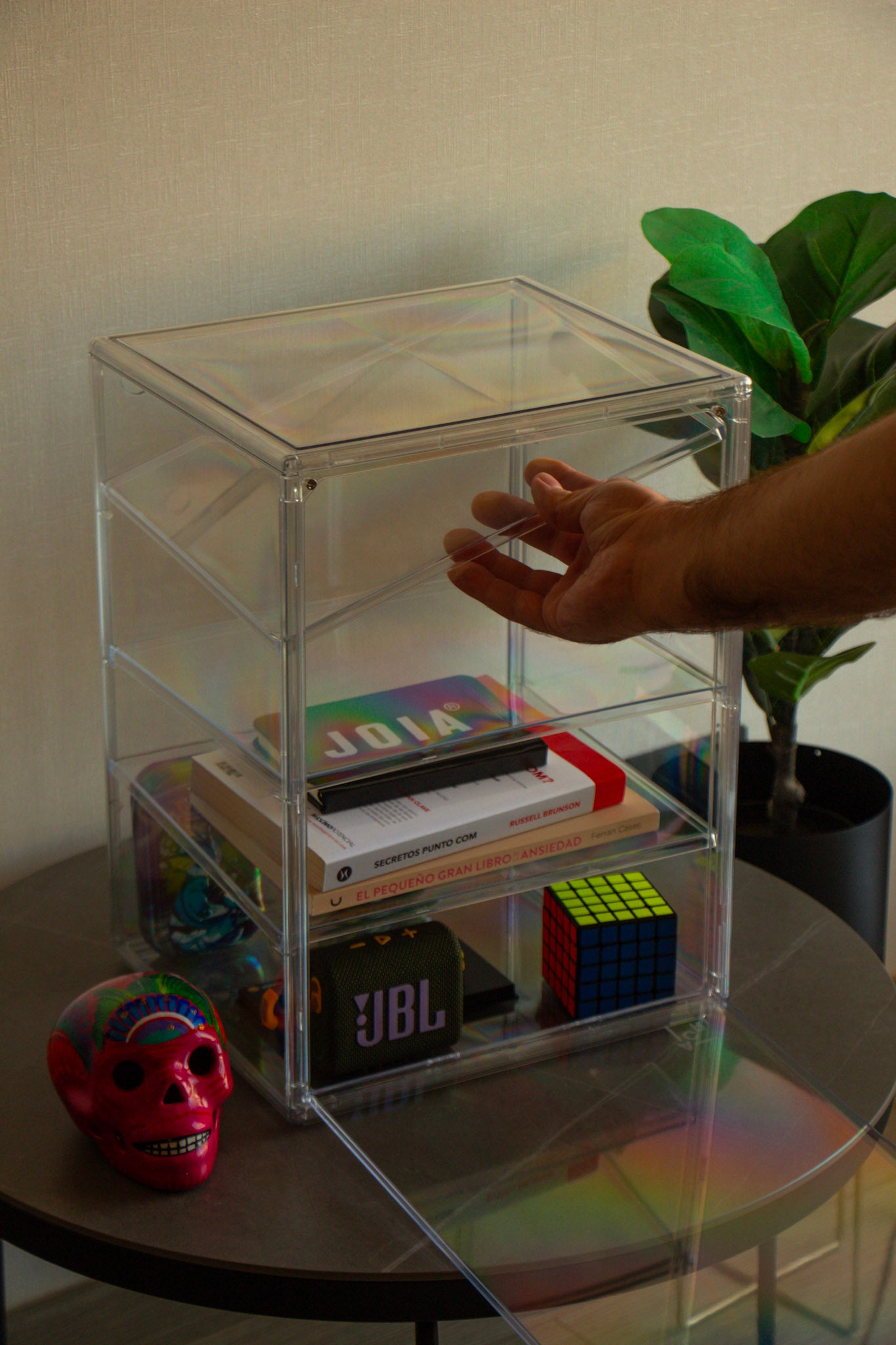 Vitrina Acrílica para Figuras – 3 Pisos Removibles, Apilable y Modular